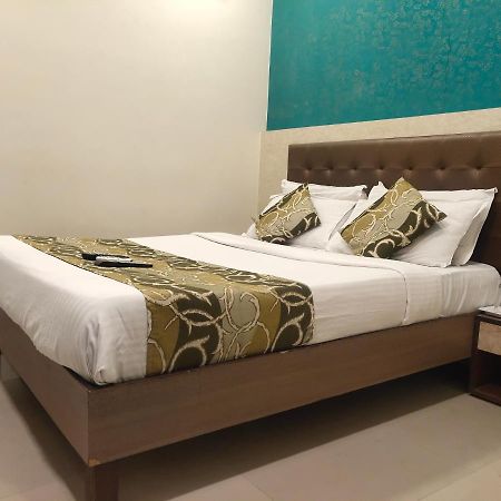 Hotel Golden Nest Popular Residency Mumbai Exterior photo