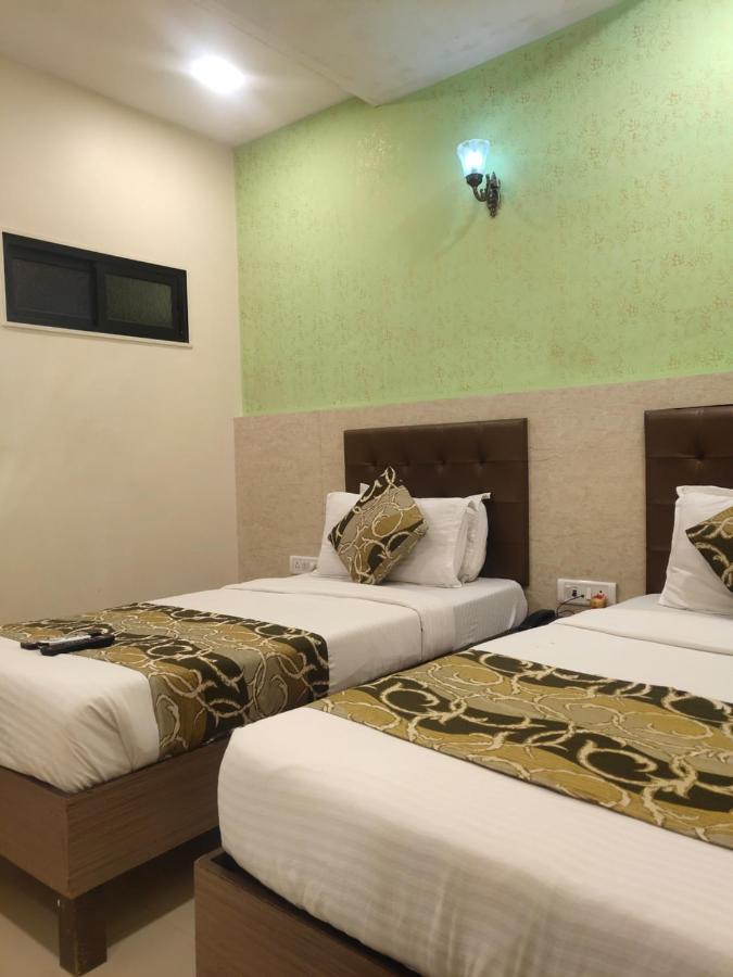 Hotel Golden Nest Popular Residency Mumbai Exterior photo
